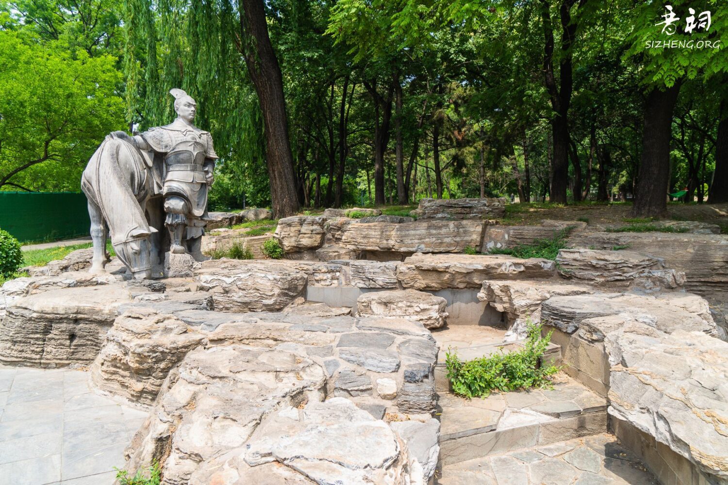 李世民饮马塑像