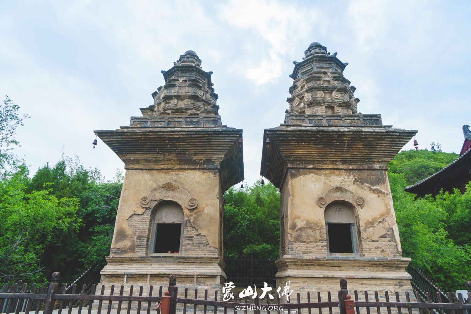山西太原蒙山连理塔