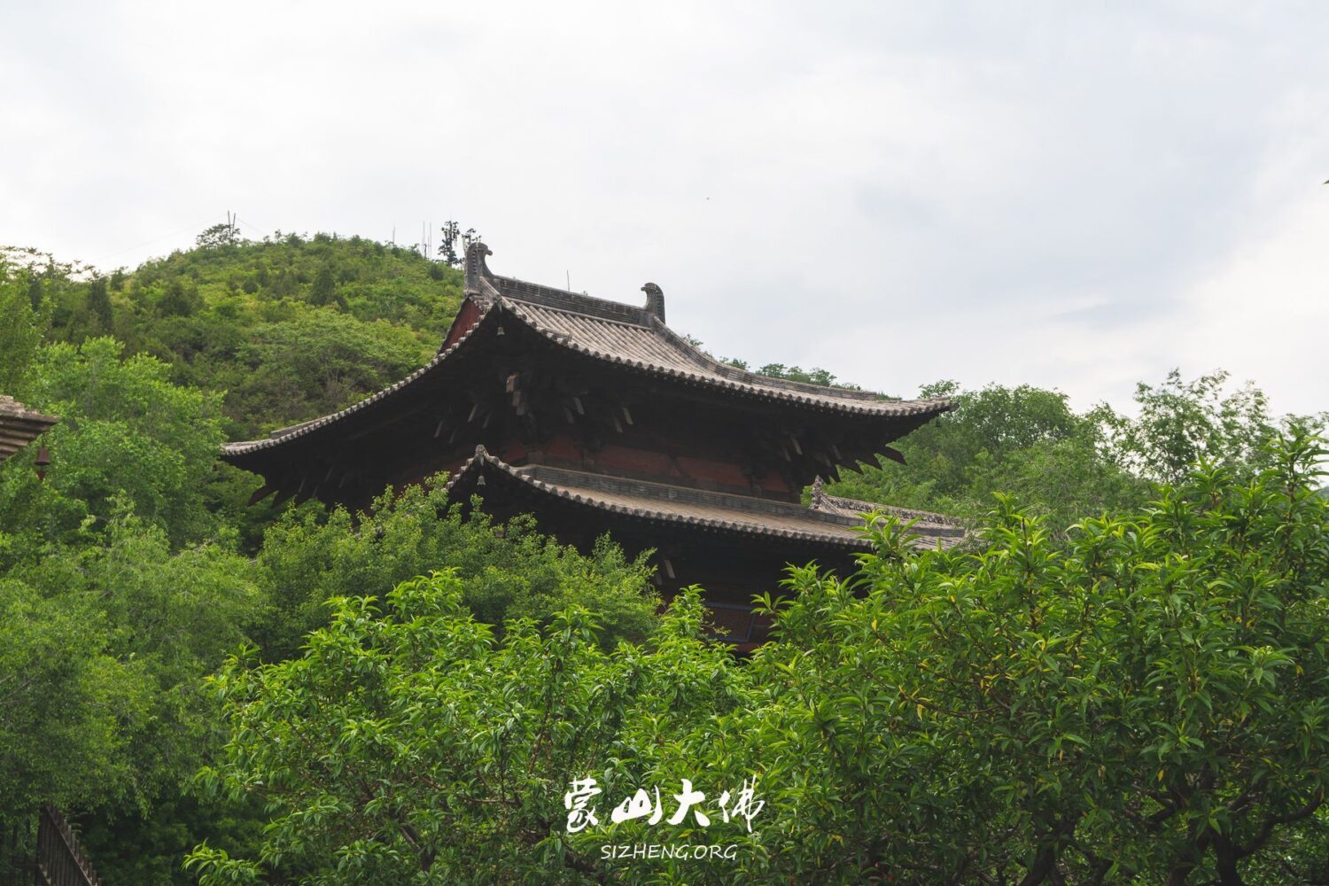 山西太原蒙山铁佛殿