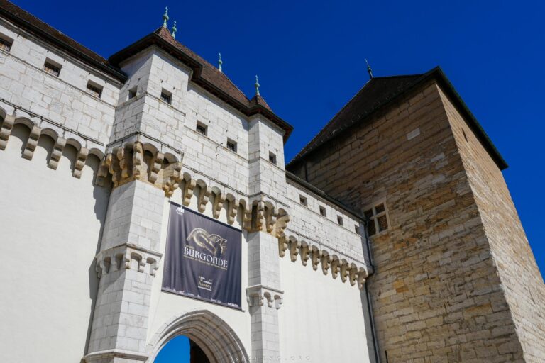 Château d’Annecy：中世纪城堡到军营再到博物馆的华丽转身