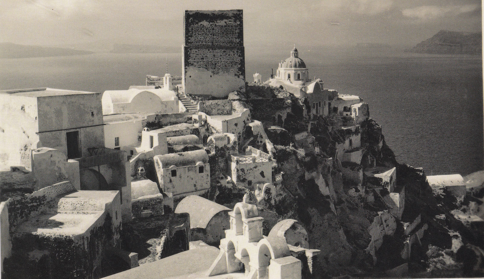 The area of ​​the castle, before the 1956 earthquake (Source: Ritzouli 2016)