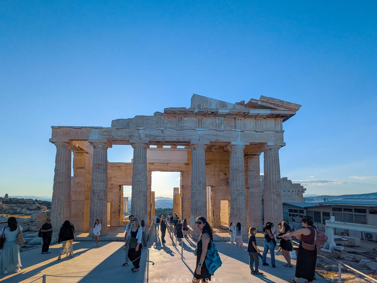 Propylaea / 山门